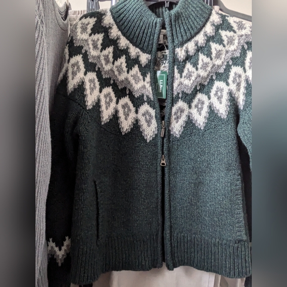 LL Bean 100% wool sweater NWT M - Picture 3 of 4